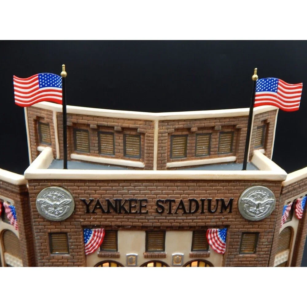 Dept 56 New York Yankee Stadium Collectible Ceramic House Illuminated